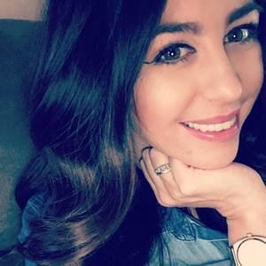 Meet your Posher, Lara